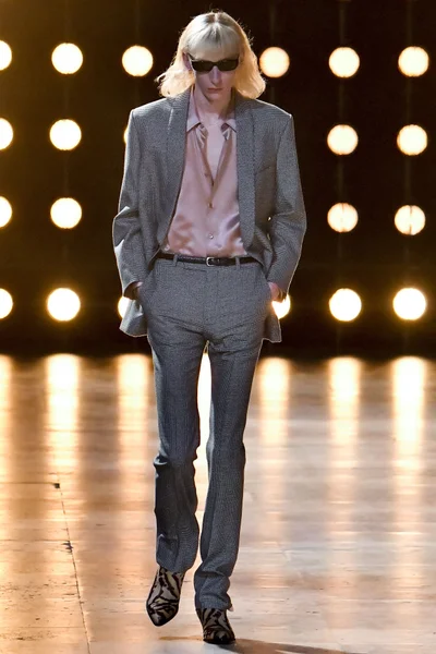Look 23